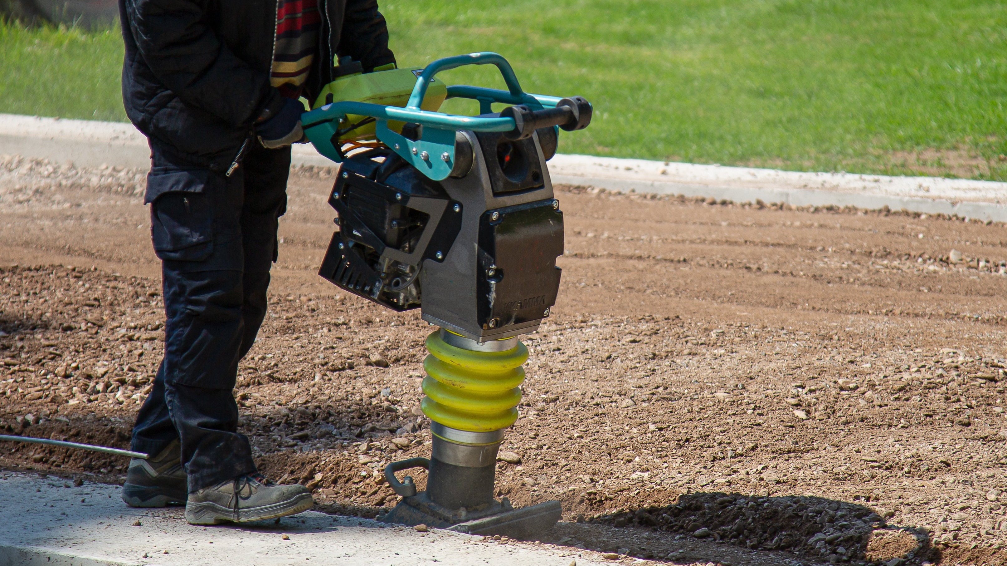 What is Tamping Rammer? Types and Benefits of Tamping Rammer