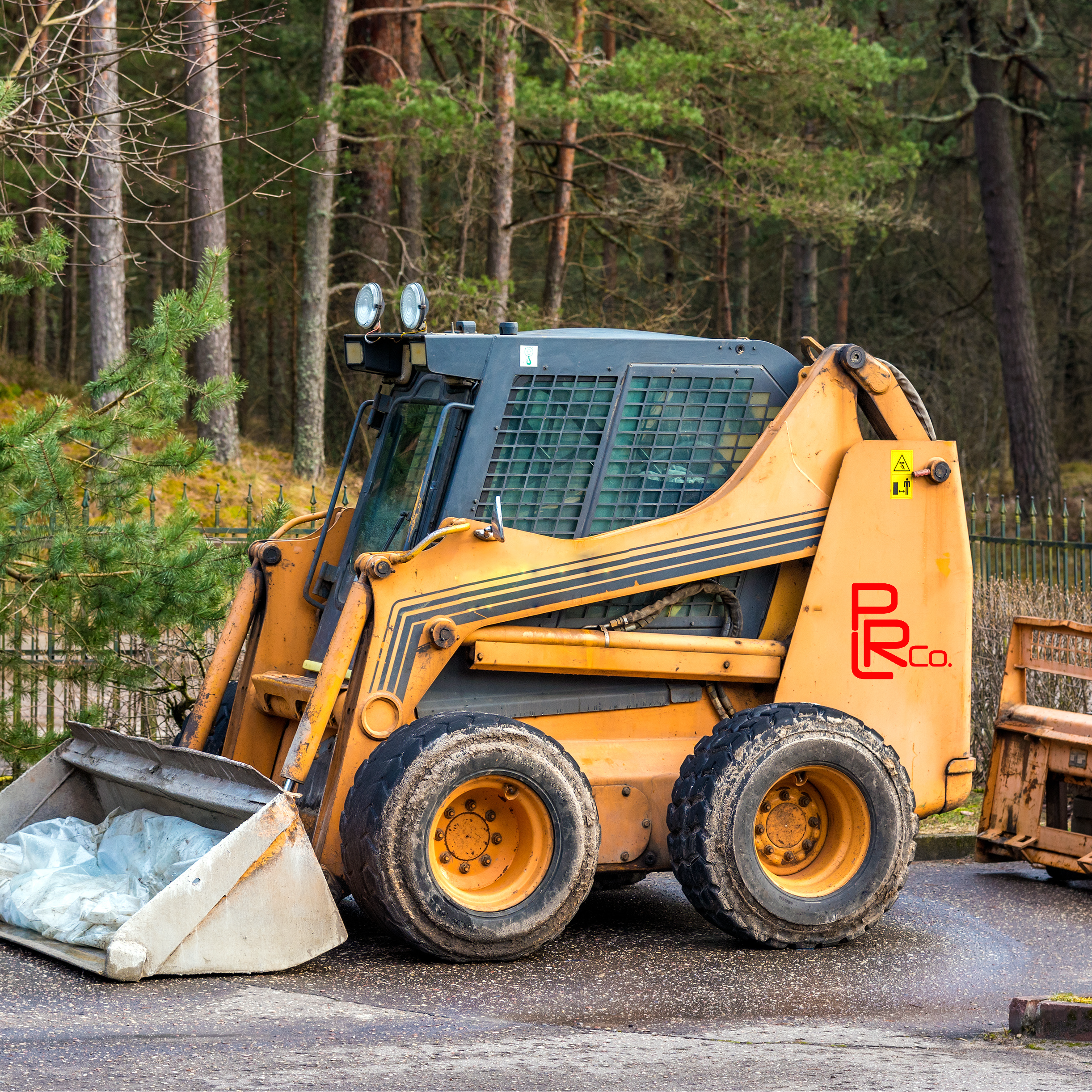 What is Skid Steer Loader? Tips on Renting A Skid Steer Loader
