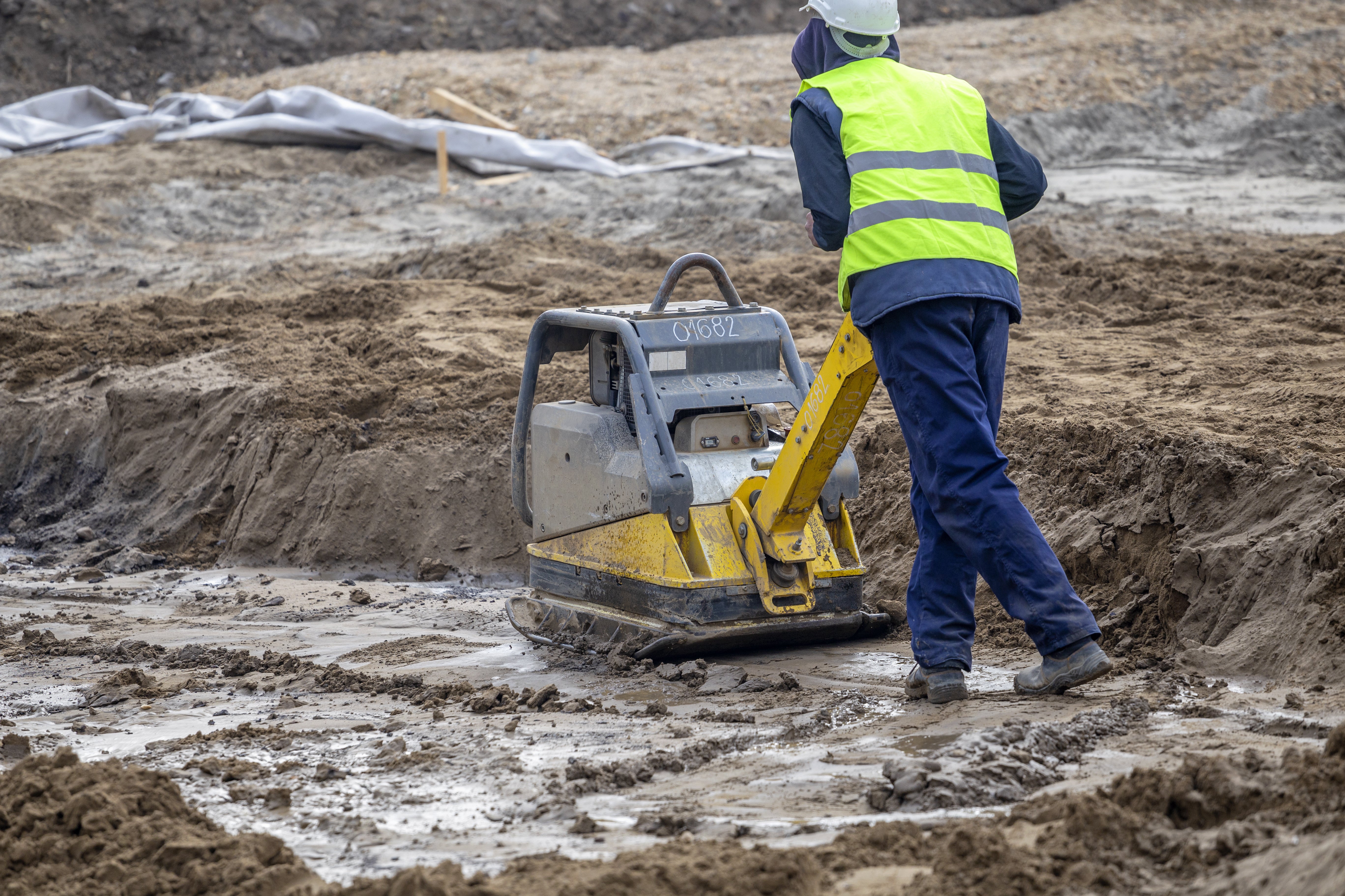 Plate_Compactor_On_Soil