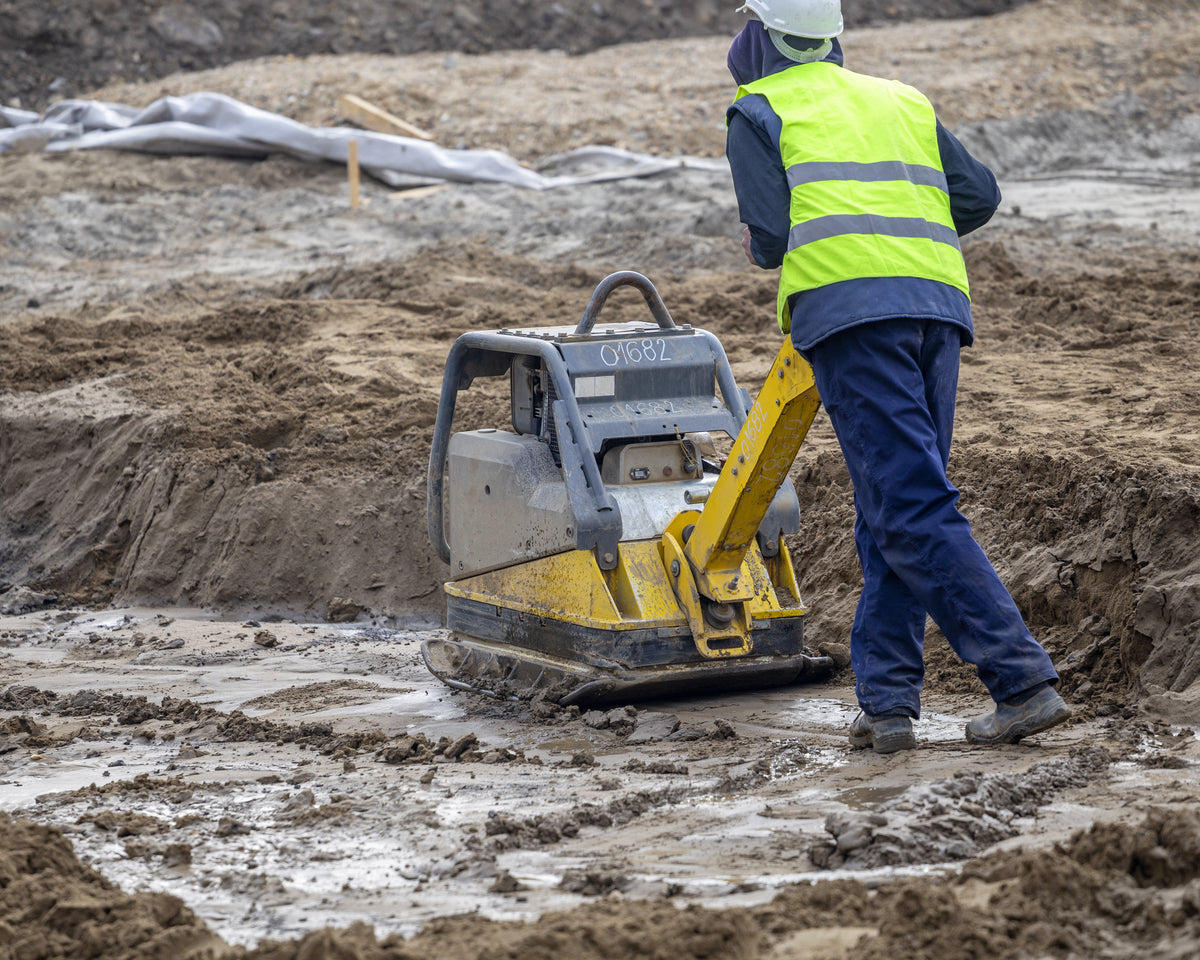 Plate_Compactor_On_Soil