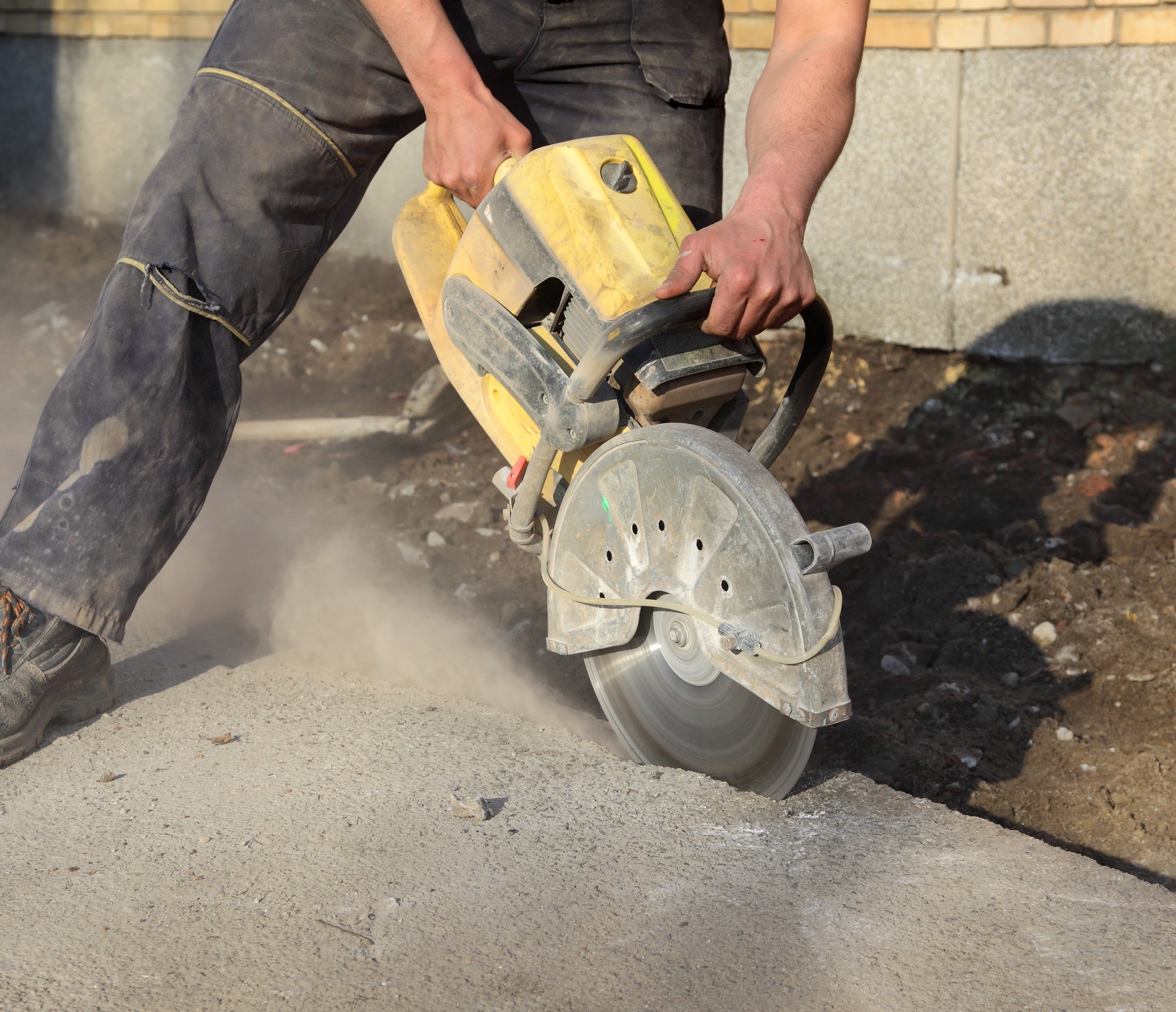 Renting_Concrete_Cutting_Saw_with_Operator